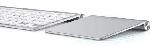 Magic Trackpad рядом с беспроводной клавиатурой Apple