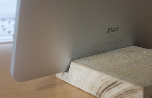 Деревянный ipad dock