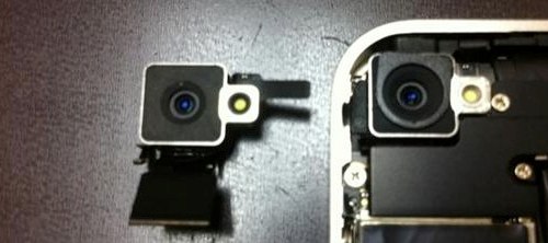 Модуль камеры iPhone 4 (белый справа)